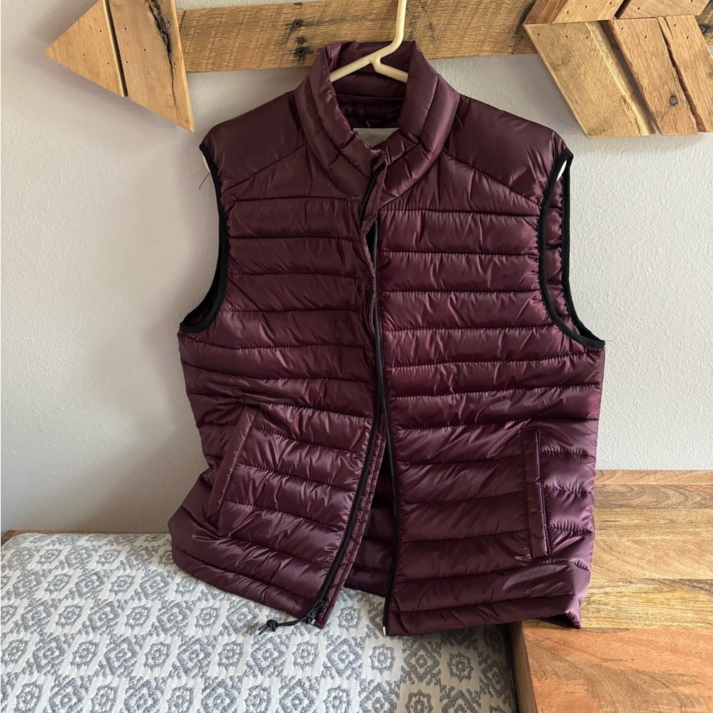 Men’s Aeropostale vest